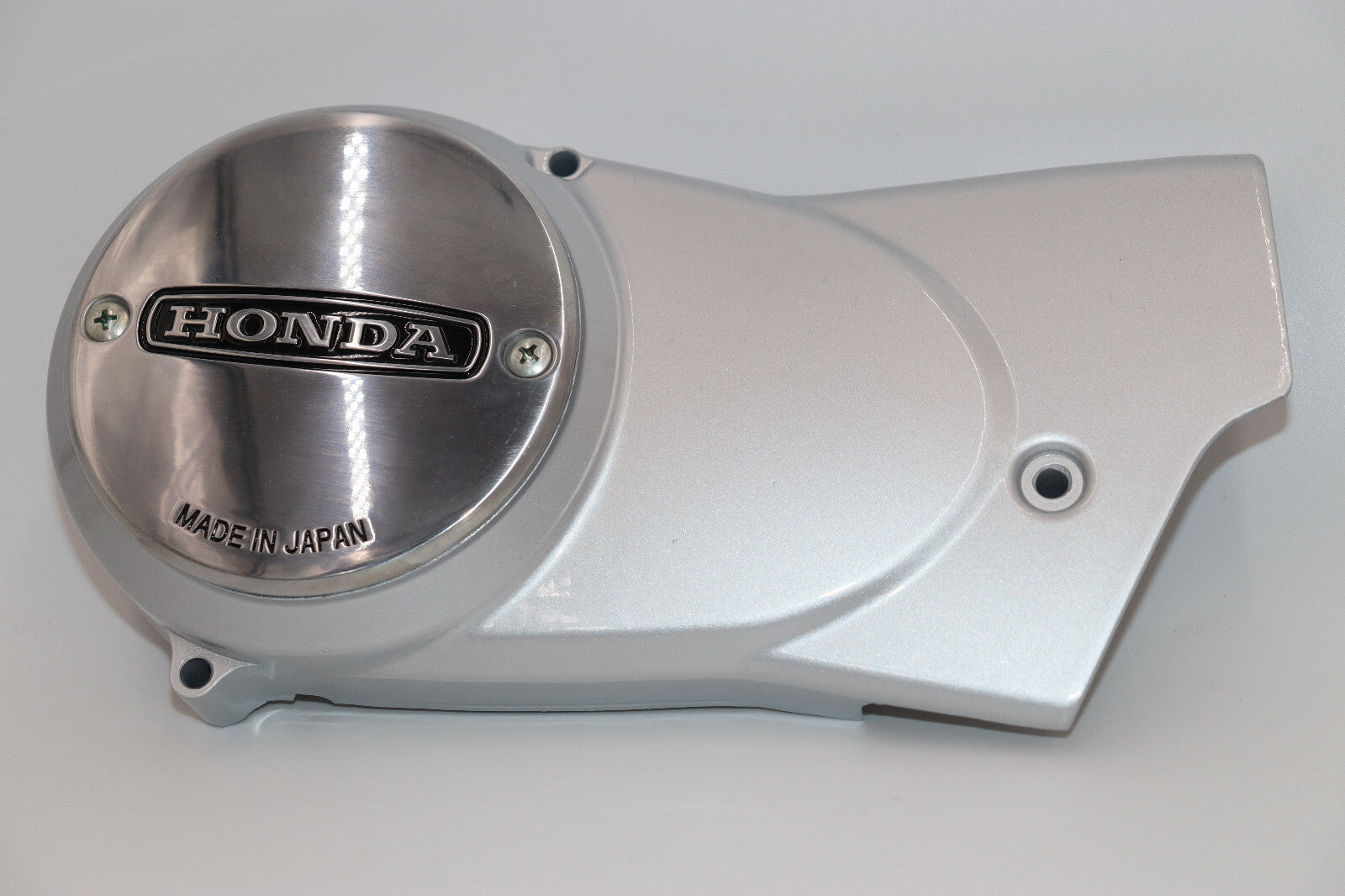Honda XR75  Chain Cover K0-K2 1973-1975 Painted Honda Cloud Silver 11341-116-000