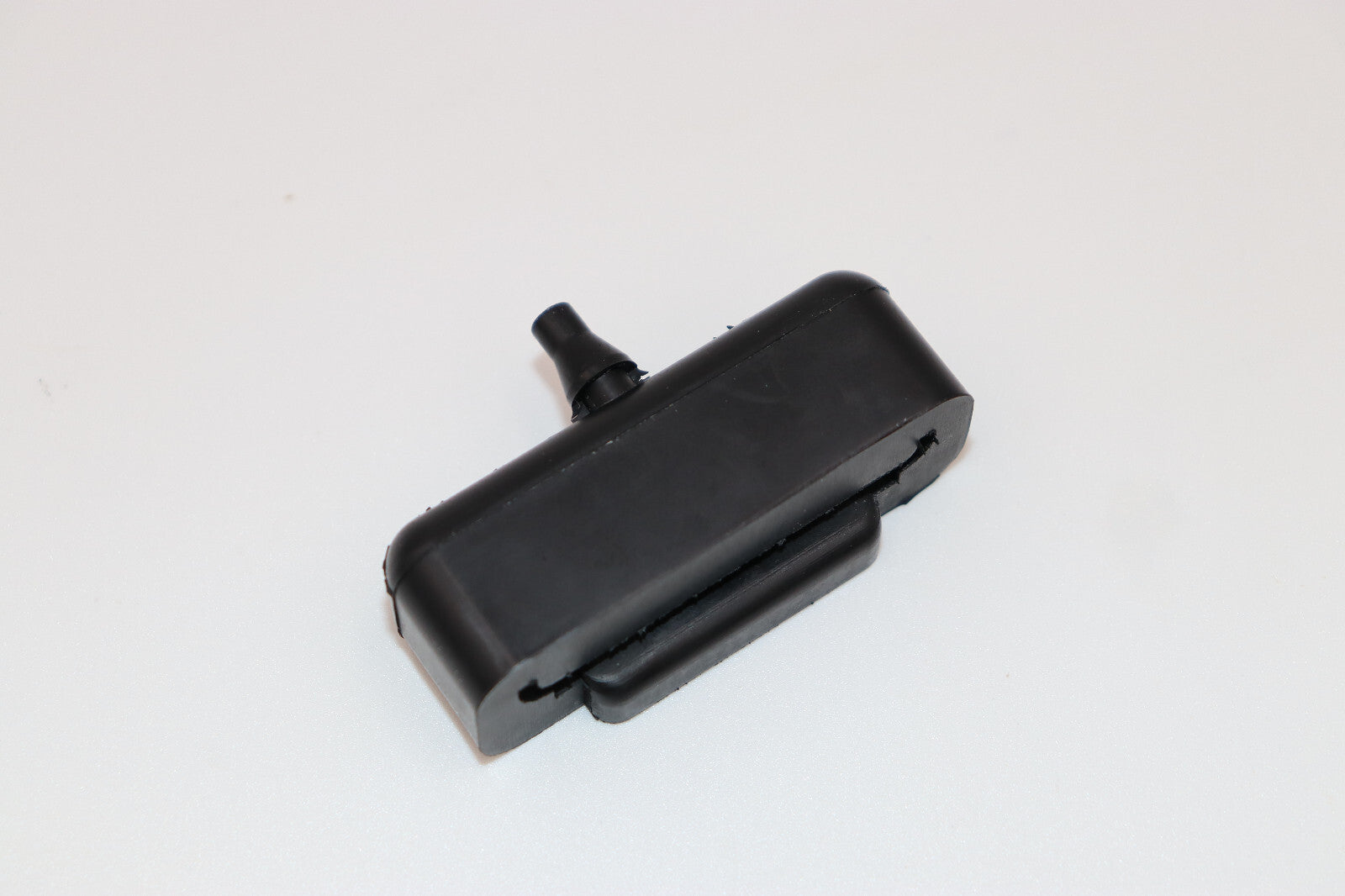 1975 Honda ST90 REAR Fender Rubber Mount 80103-128-000 NEW