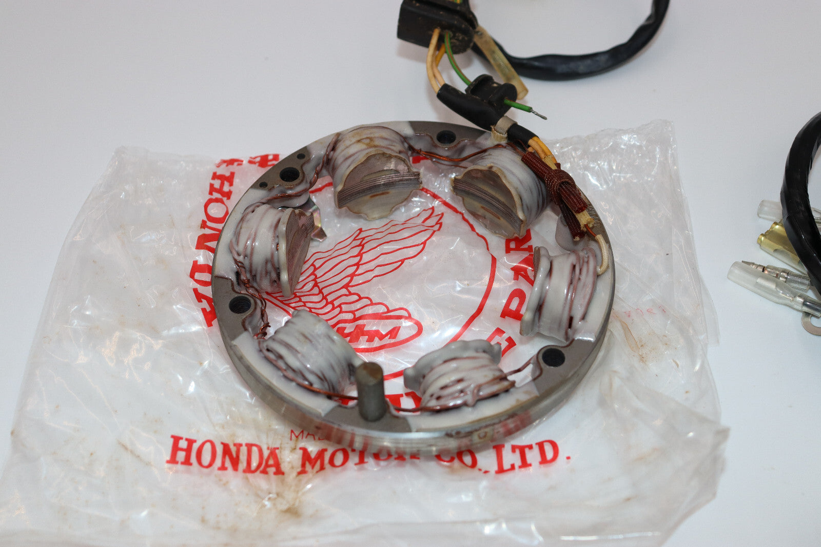 1975 Honda ST90 NOS Stator NEW ALTERNATOR 31100-128-671